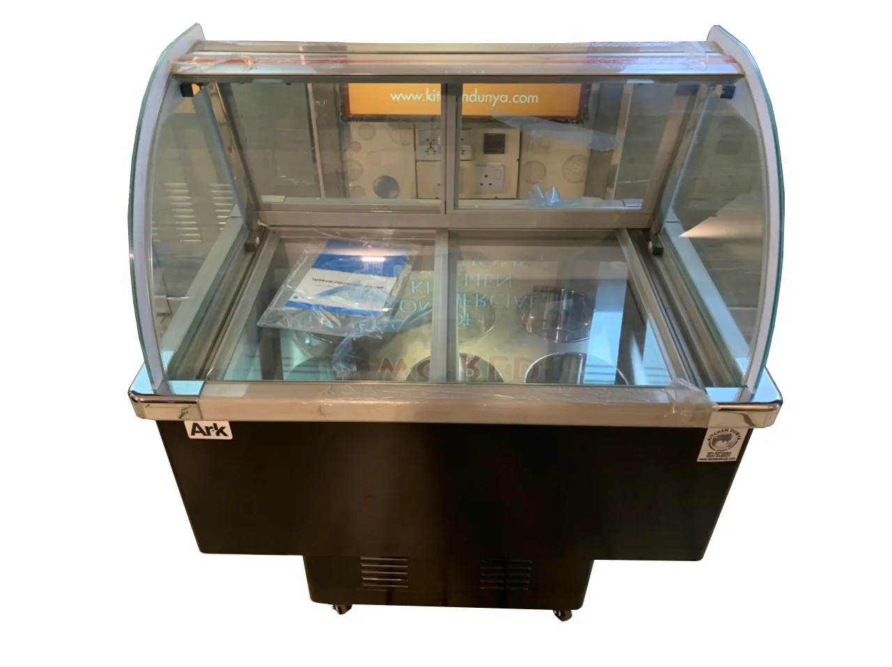 Ice Cream Display 3? 022