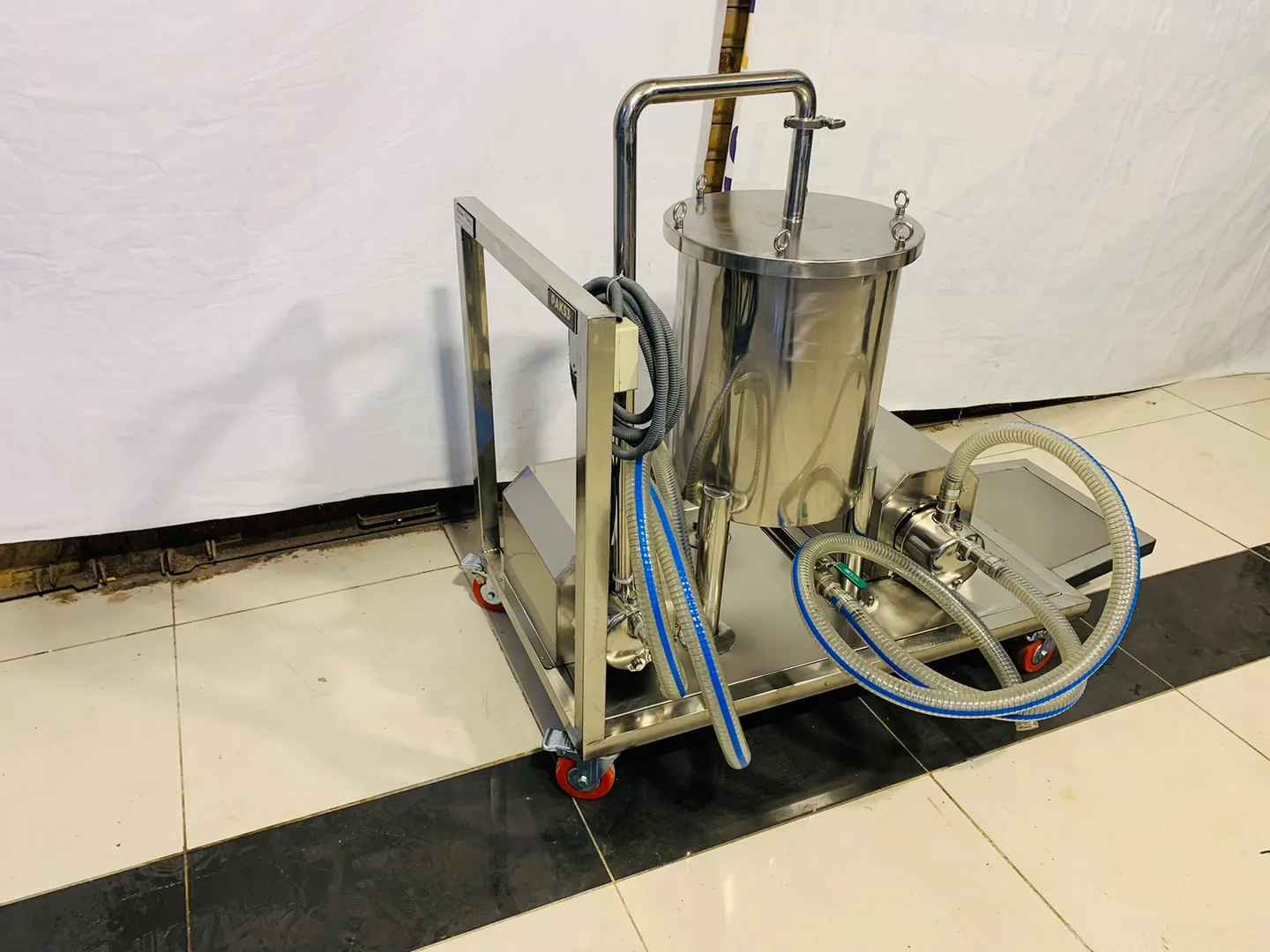 Oil Filtration Trolley - Image 2