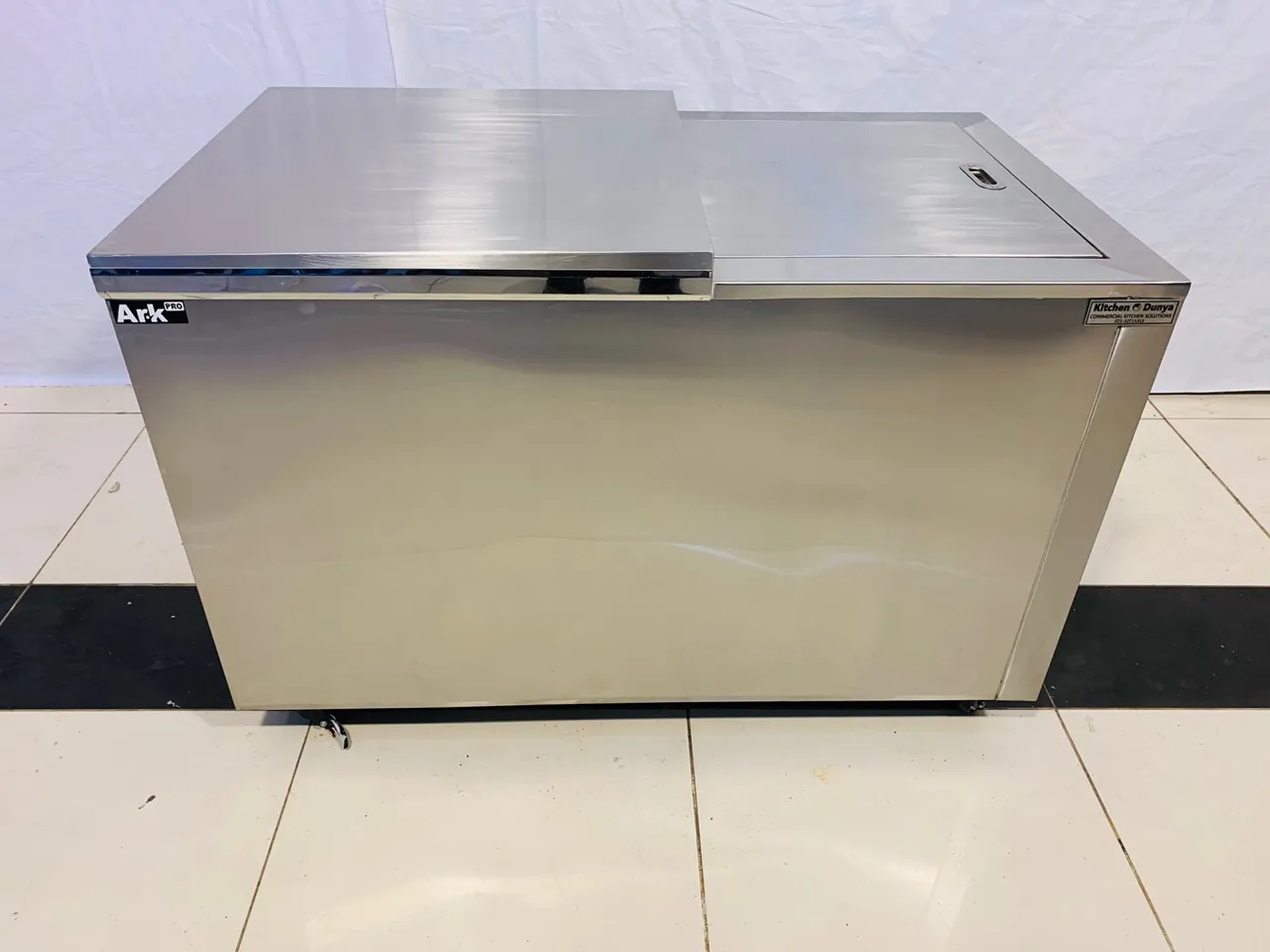 Sliding Door Freezer - Image 5