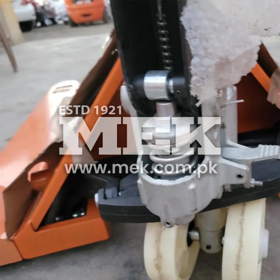 Hand Pallet Truck - Image 4